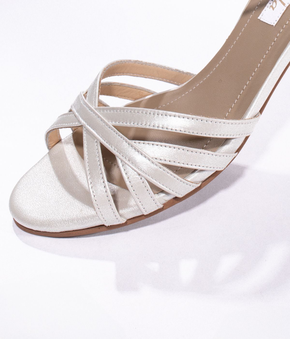 6048 feed_0000s_0001_6048 AB2